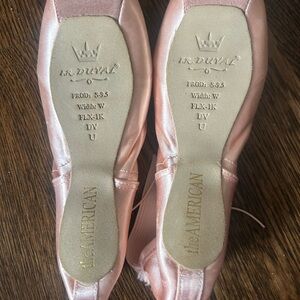Pink Satin Ballet pointe shoes Size